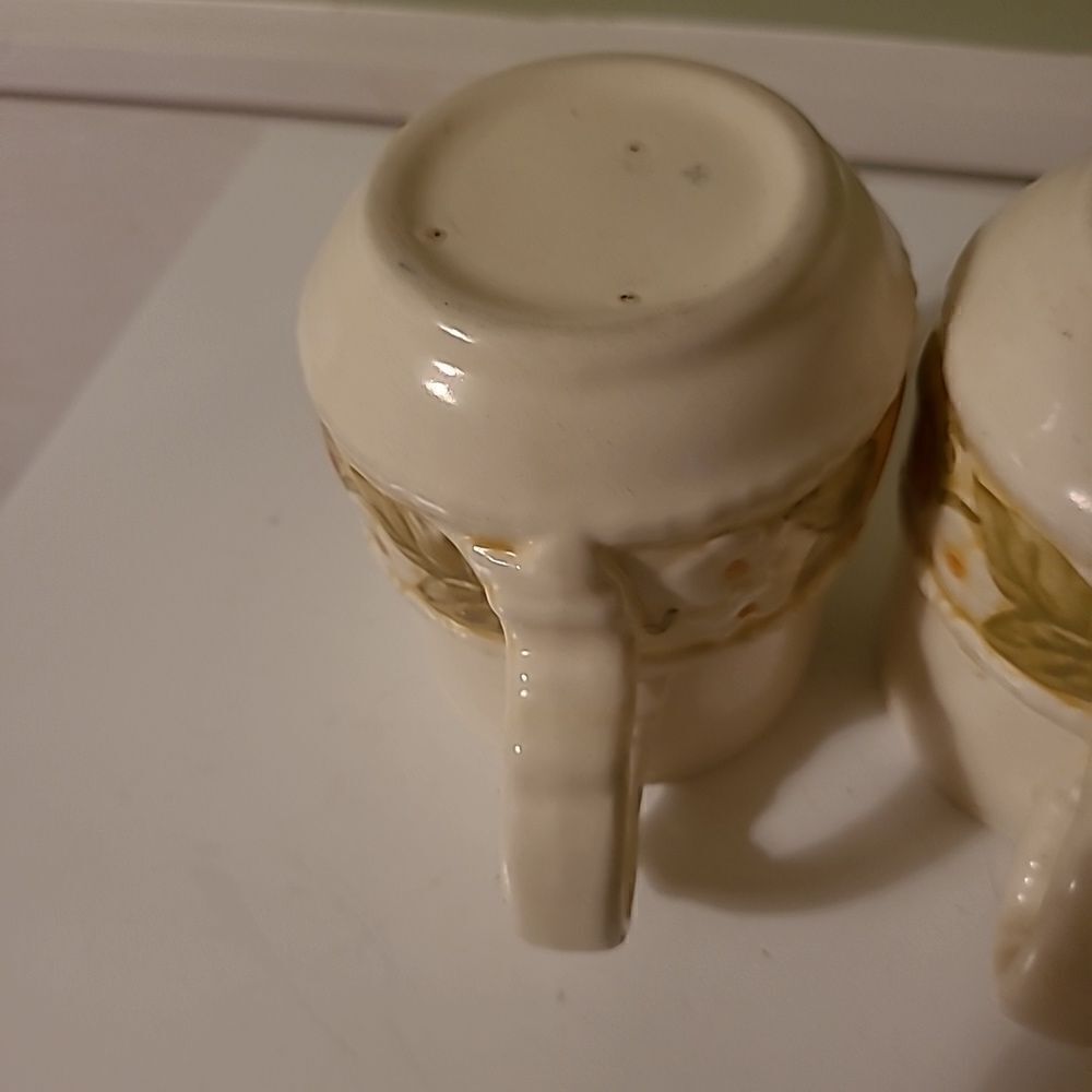 Set of Four Metlox Mugs - Picture 11 of 11